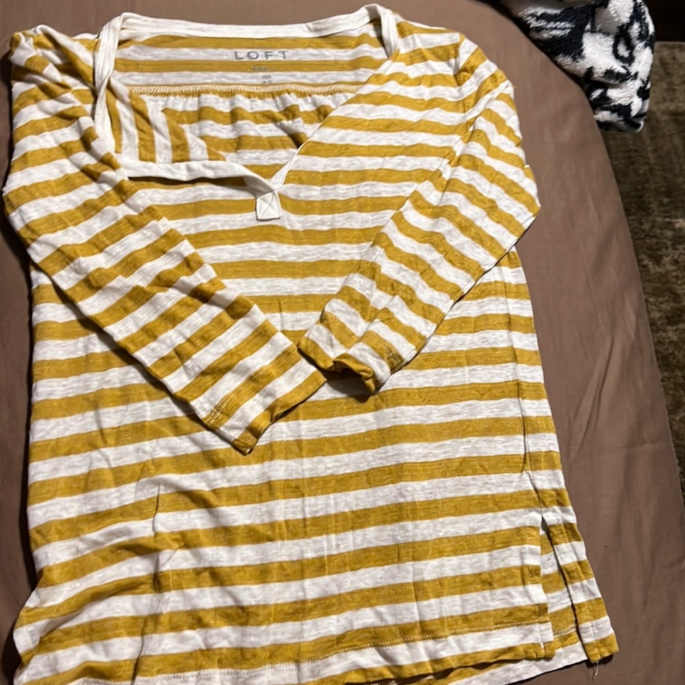 LOFT quarter sleeve size XS